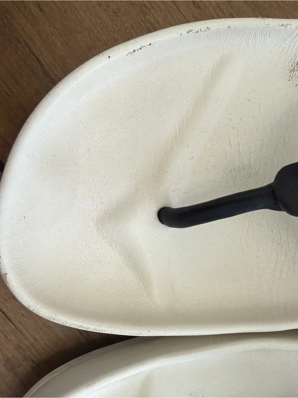 Tory Burch Miller Cloud Logo Thong Sandals in Black and White